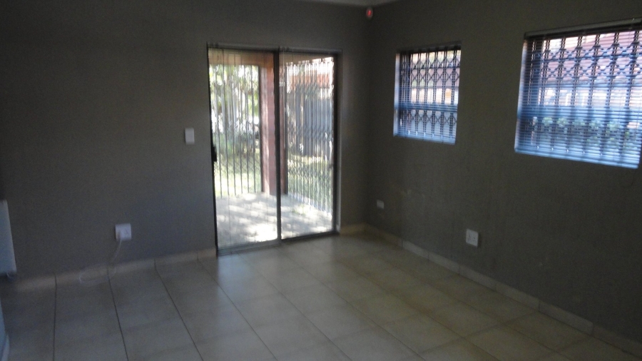 To Let 1 Bedroom Property for Rent in Die Bult North West